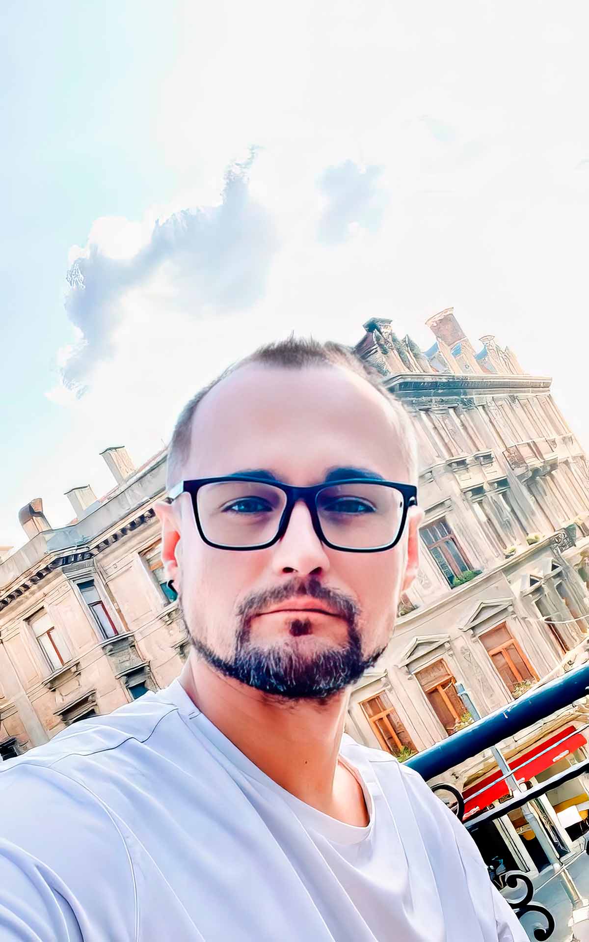 Вјачеслав Викторович Оснивач, Full—Stack програмер